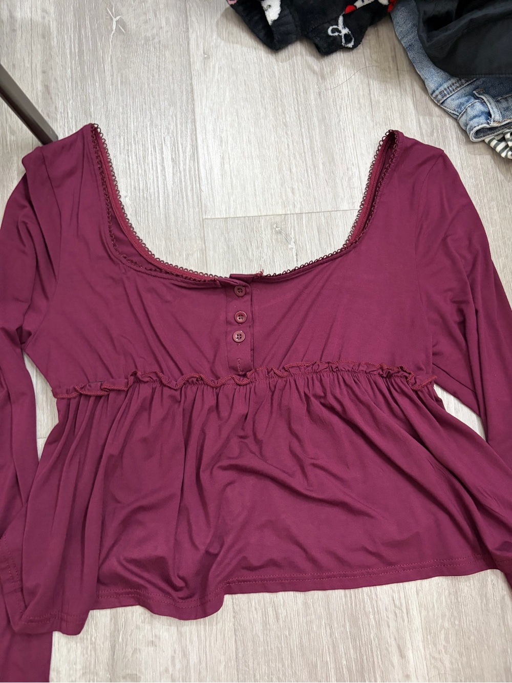 SHEIN Burgundy Long Sleeve Scoop Neck Buttoned Empire Top